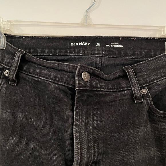 Old Navy Boyfriend Jeans - Picture 3 of 3